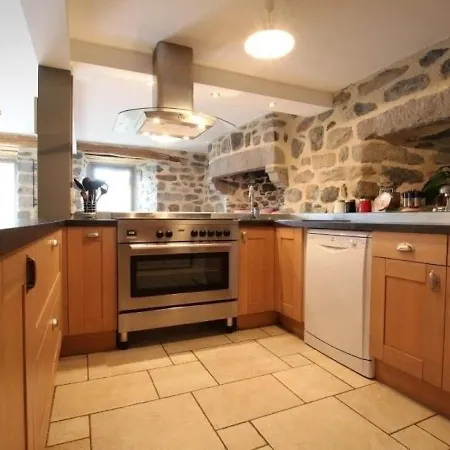 Holiday home Familial Restaure Avec Jardin Clos, Equipements Bebe, Animaux Acceptes, Proche St-julien-chapteuil - Fr-1-582-296