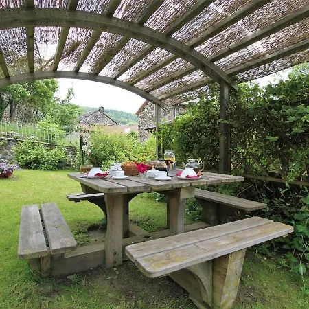 Familial Restaure Avec Jardin Clos, Equipements Bebe, Animaux Acceptes, Proche St-julien-chapteuil - Fr-1-582-296 * Saint-Julien-Chapteuil